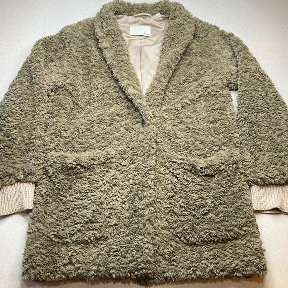 Aritzia Wilfred Free Grete Plush Jacket Small‎ Tan Color Teddy - Picture 3 of 11